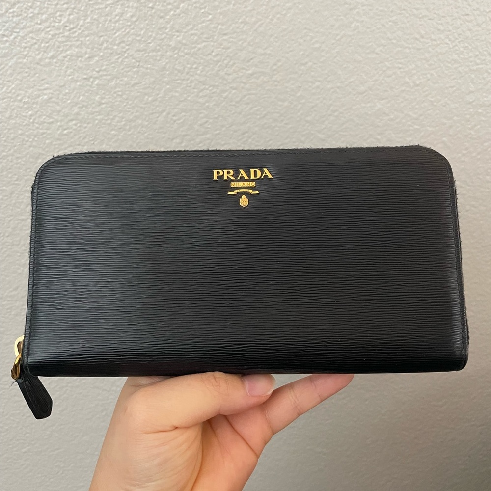 Prada Large Saffiano Black Leather Wallet - Picture 5 of 8